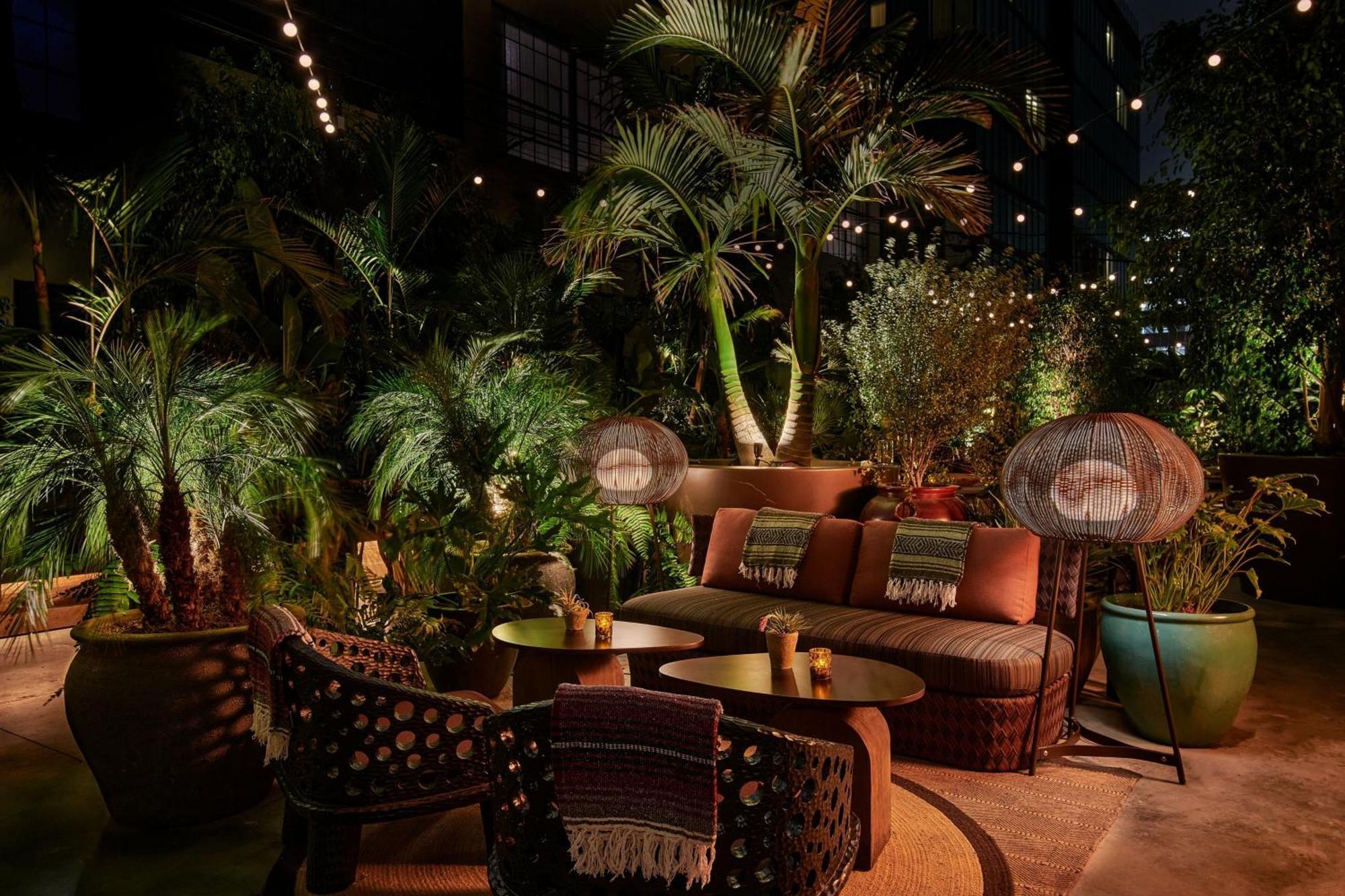 Hollywood Volume, A Tribute Portfolio Hotel Los Angeles Exterior photo